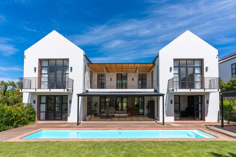 To Let 6 Bedroom Property for Rent in Constantia Western Cape